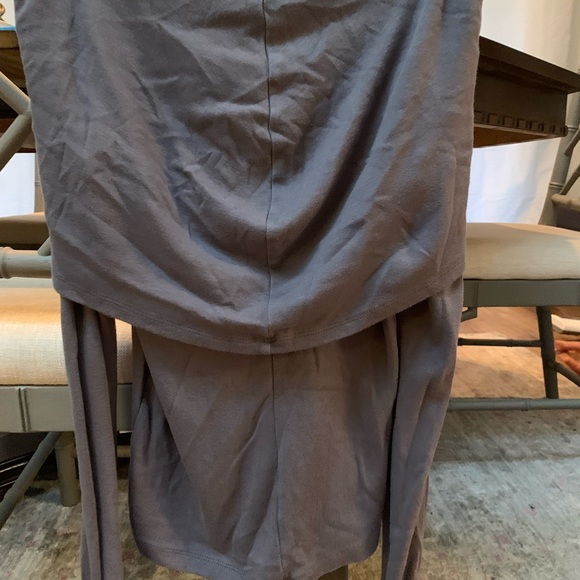 Women’s Sweater - Picture 4 of 4